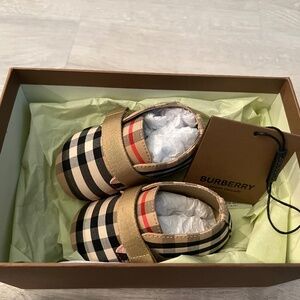 Baby Burberry shoes